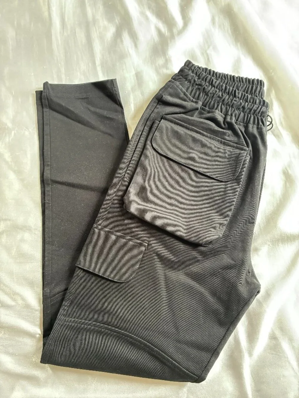 Represent Black Cargo Skinny Joggers. sz M